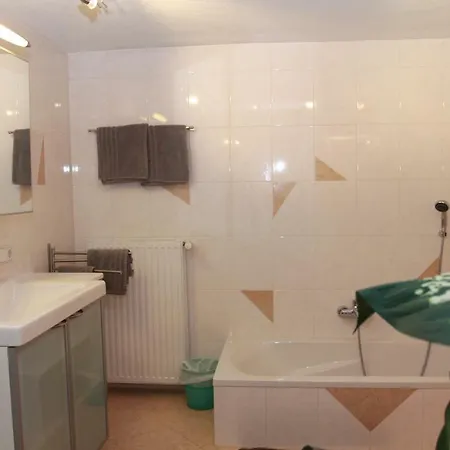 Enzian Apartment *